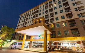 The Airport Greenery Hotel